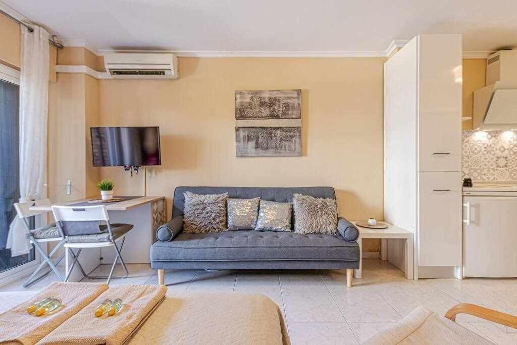 797 Holiday Rentals - Equipado Estudio Cerca Del Parque La Paloma Benalmádena Eksteriør billede