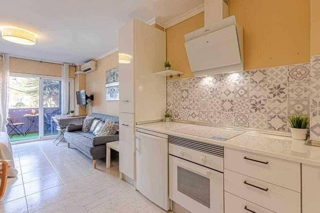 797 Holiday Rentals - Equipado Estudio Cerca Del Parque La Paloma Benalmádena Eksteriør billede