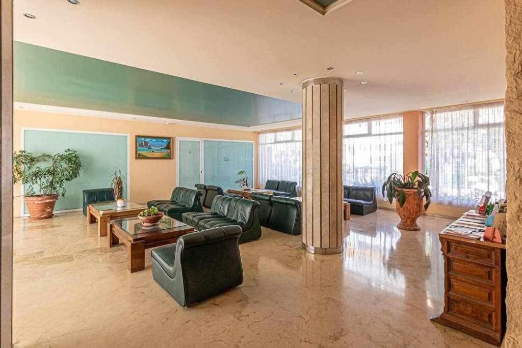 797 Holiday Rentals - Equipado Estudio Cerca Del Parque La Paloma Benalmádena Eksteriør billede