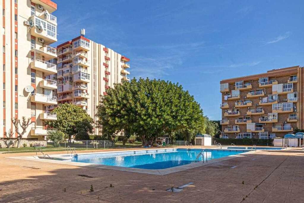 797 Holiday Rentals - Equipado Estudio Cerca Del Parque La Paloma Benalmádena Eksteriør billede