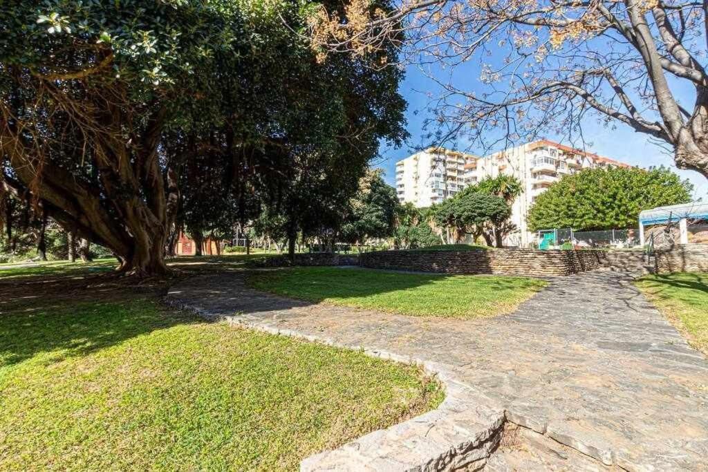 797 Holiday Rentals - Equipado Estudio Cerca Del Parque La Paloma Benalmádena Eksteriør billede