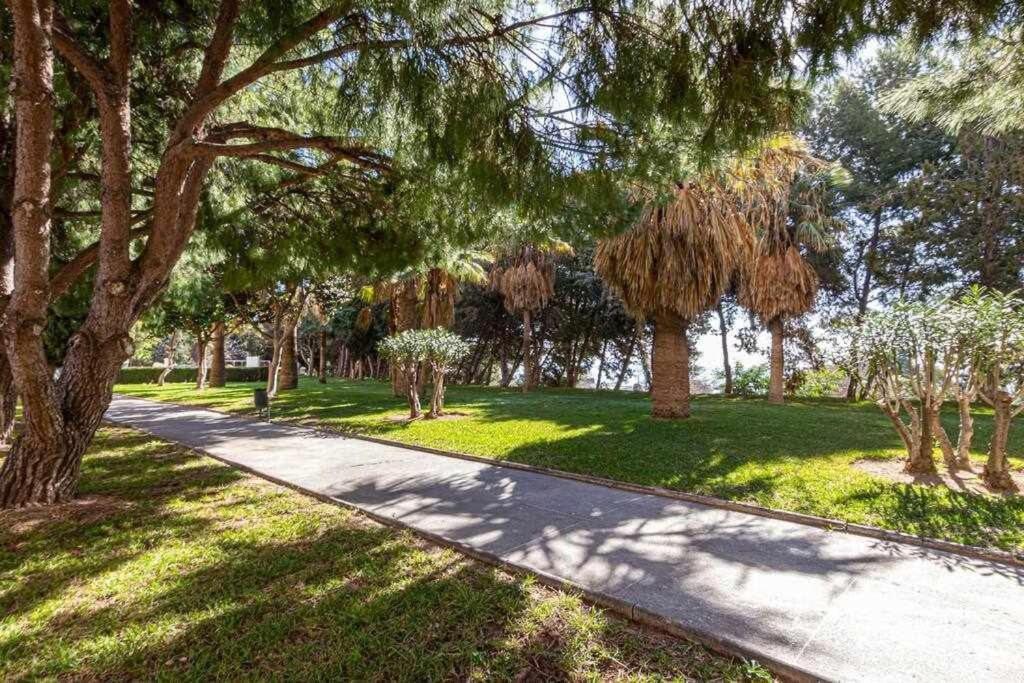 797 Holiday Rentals - Equipado Estudio Cerca Del Parque La Paloma Benalmádena Eksteriør billede