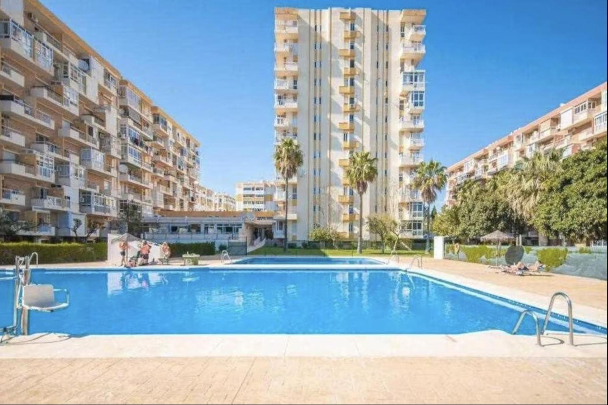 797 Holiday Rentals - Equipado Estudio Cerca Del Parque La Paloma Benalmádena Eksteriør billede